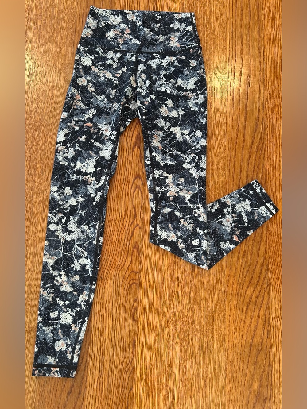 Lululemon Wunder Under High-Rise 28” Tights - Size 4